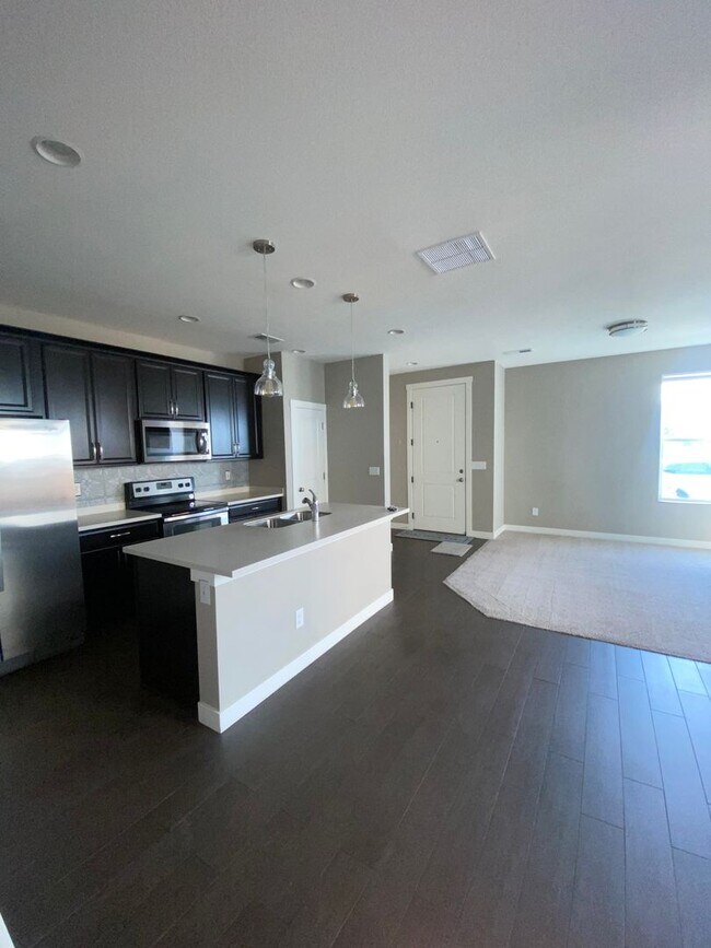 Building Photo - Special Offer: 2 Weeks Free Rent if rented...