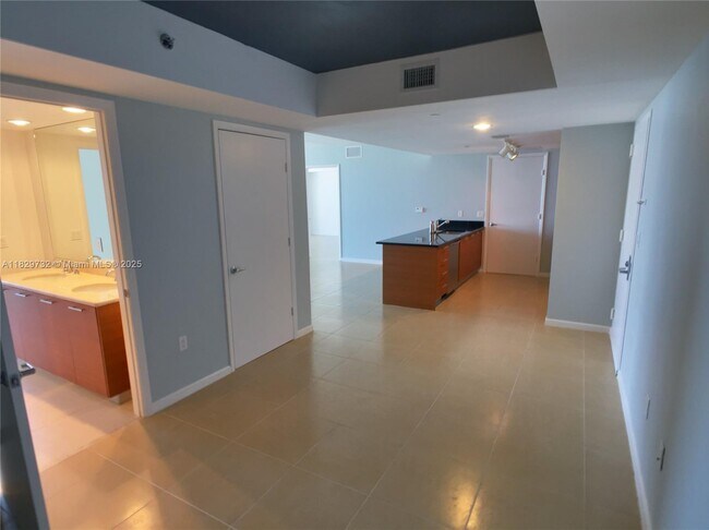 Building Photo - 50 Biscayne Blvd