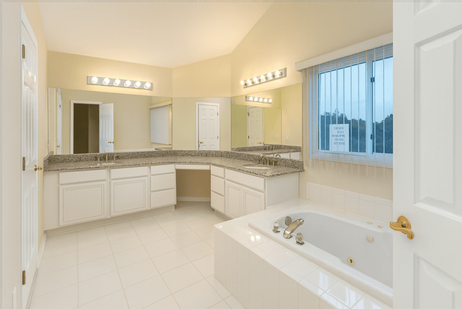 Building Photo - 558 Highlands Dr