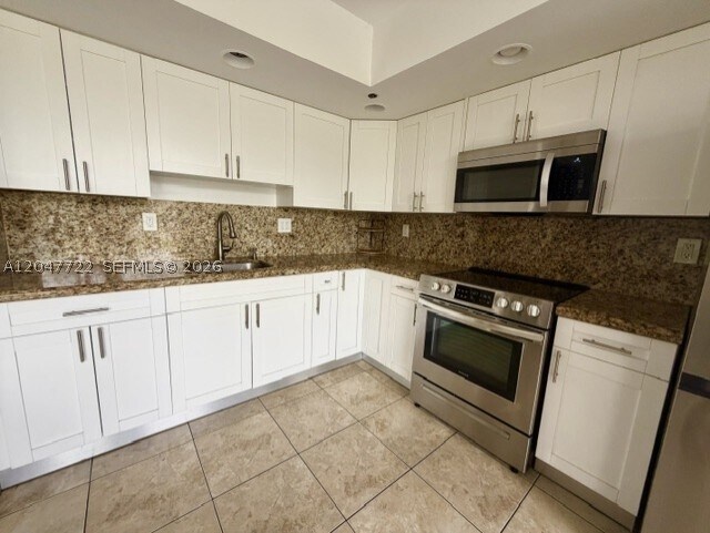 Building Photo - 8700 SW 133rd Ave