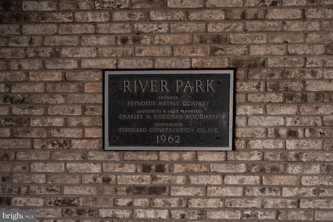 Building Photo - 1311 Delaware Ave SW