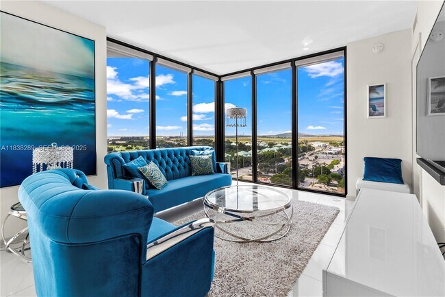 Primary Photo - 5300 Paseo Blvd