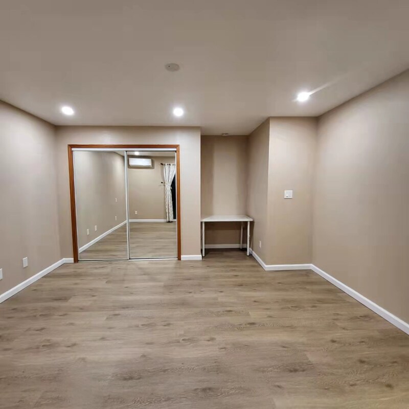 Building Photo - 1871 Peach Pl