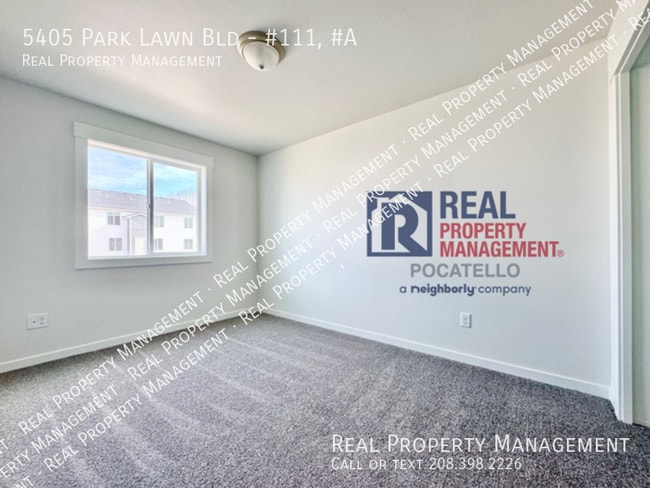 Building Photo - 5405 Park Lawn Dr