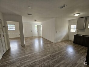 Building Photo - 8162 NW 5th Ave