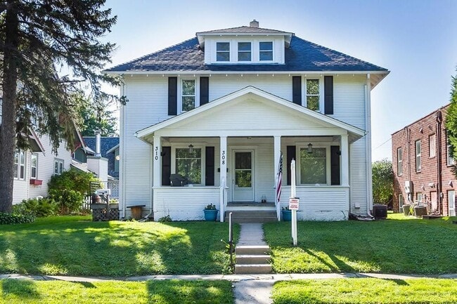 Primary Photo - 308 S Pine St