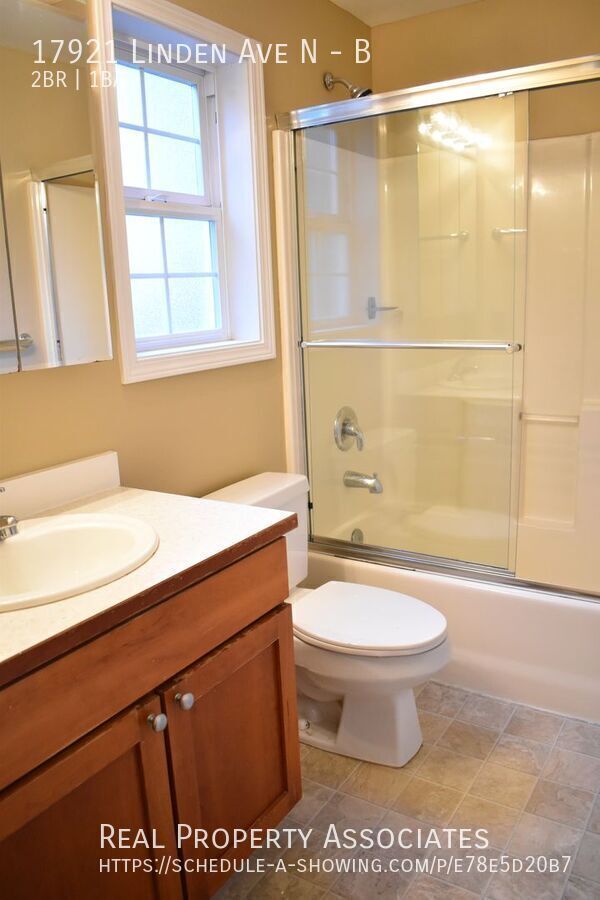 Building Photo - 17921 Linden Ave N