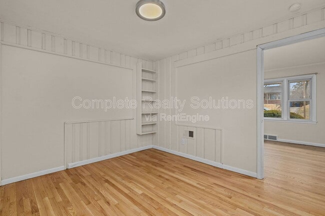 Building Photo - 231 Emerling Dr