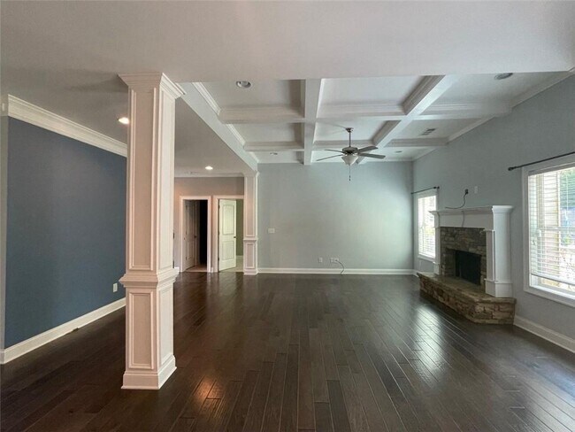 Building Photo - 3483 Lost Oak Dr NE