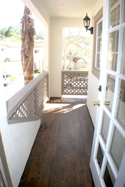 Building Photo - Beautiful 2-story home located in Calabasa...
