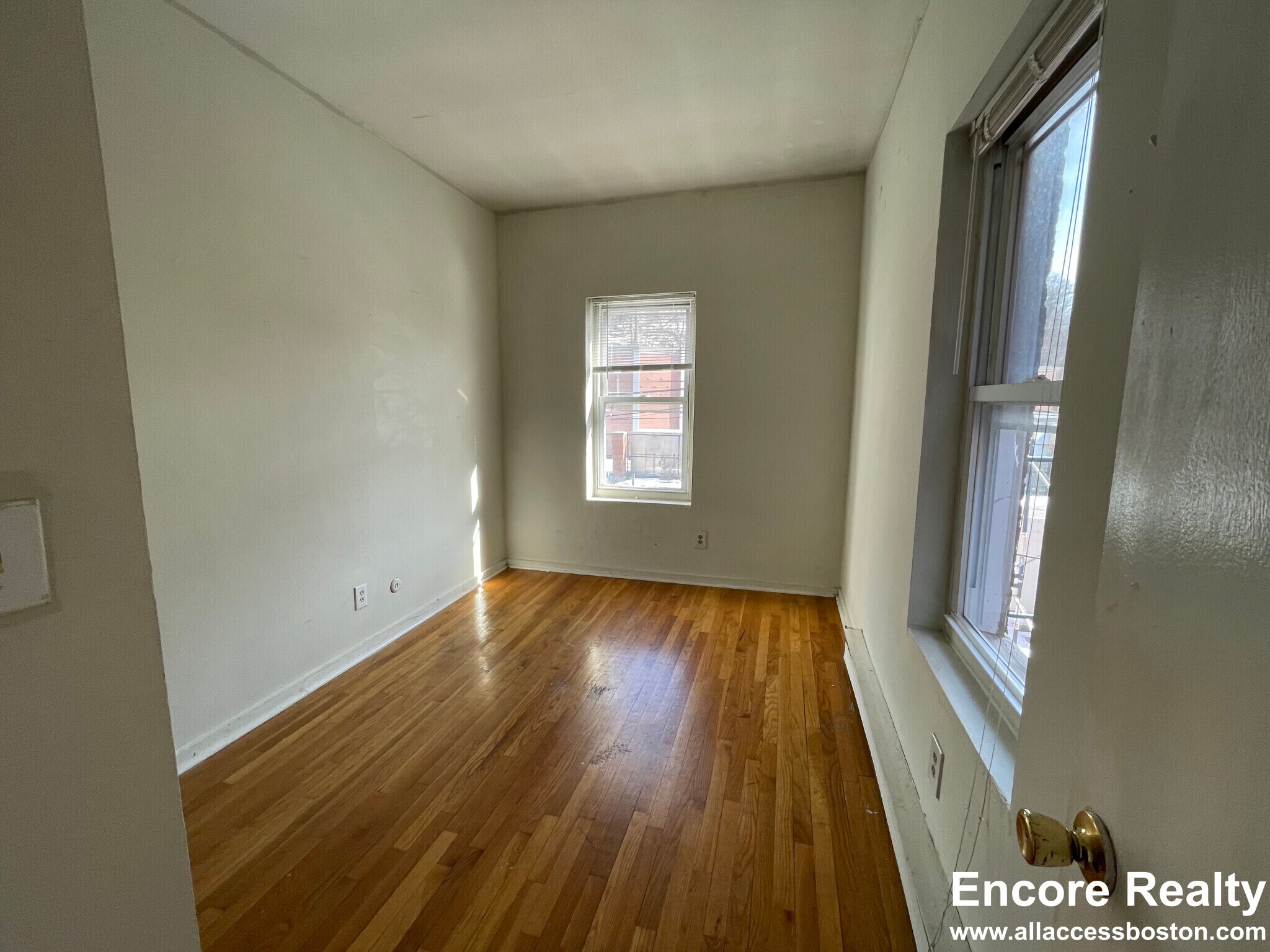Building Photo - 886 Huntington Ave