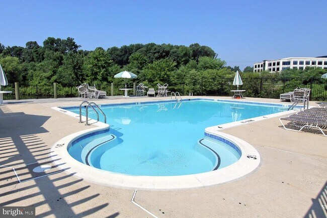 Building Photo - 2844 Yarling Ct