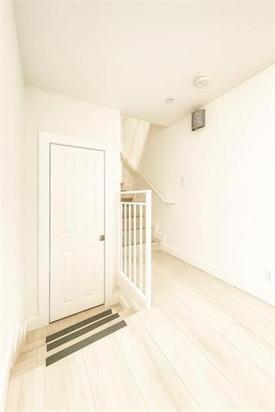 Building Photo - 703 SE 16th Ct