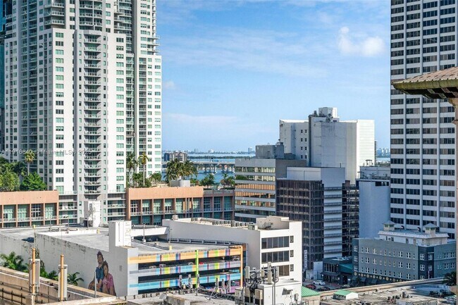 Building Photo - 151 SE 1st St