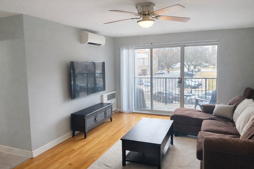 Building Photo - 5202 Washington St