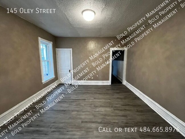Building Photo - 145 Oley St