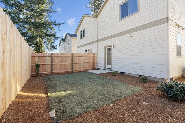Building Photo - New Build 3 Bed, 1.5 Bath Rental Home in Centennial neighborhood!