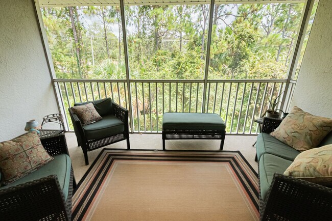 Building Photo - Peaceful Preserve-View Condo in Gated Blue...