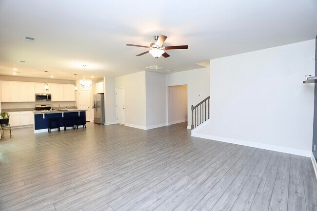 Building Photo - 870 Curlew Cir