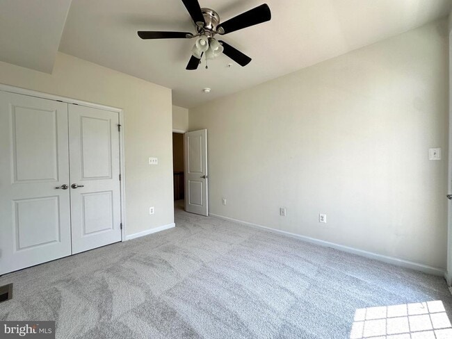 Building Photo - 13727 Endeavour Dr