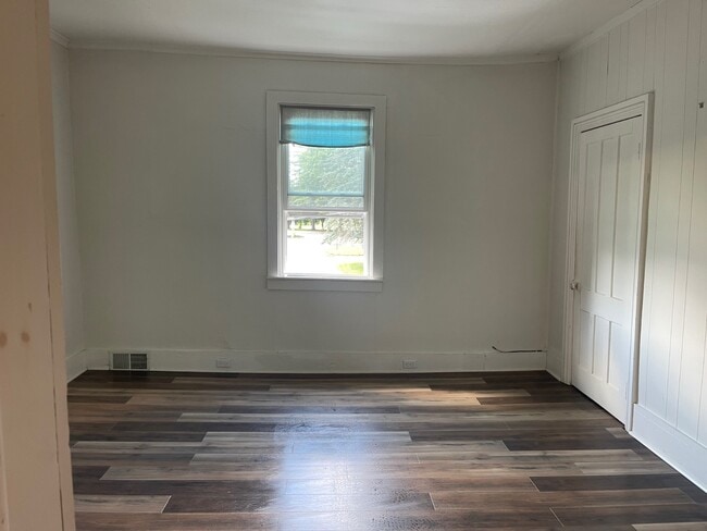 Building Photo - 206 S Melcher St