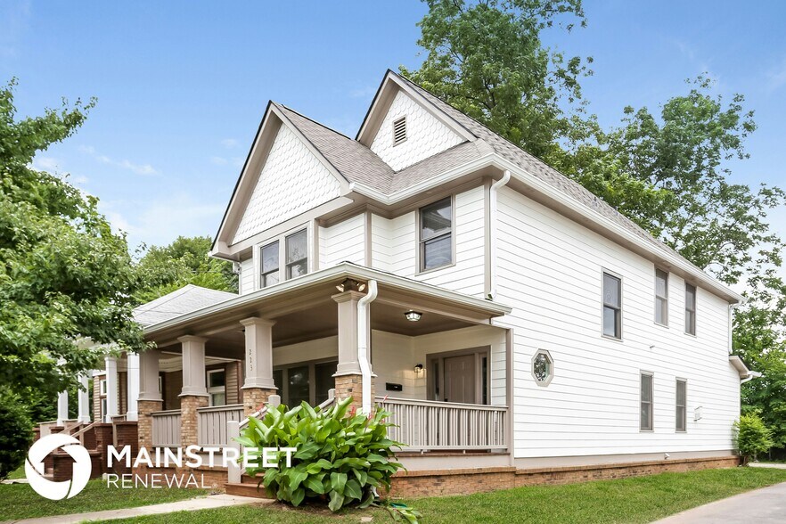 Primary Photo - 223 Bass St SW