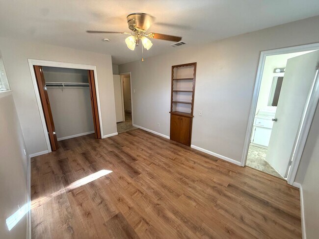 Building Photo - 241 Merribrook Trail