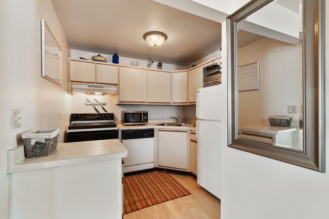 Building Photo - 7900 Harwood Ave