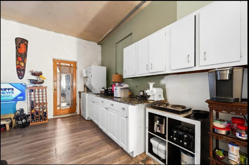 Building Photo - 1537 39th St