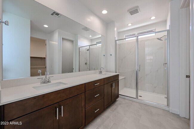 Building Photo - 2071 W Sierra Sunset Trail