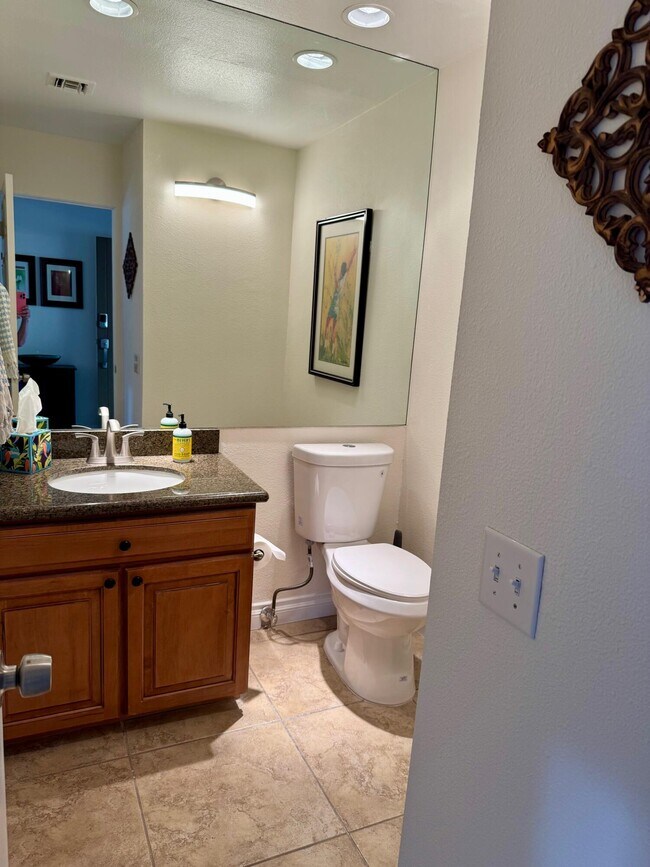 Building Photo - 310 Forest Hills Dr