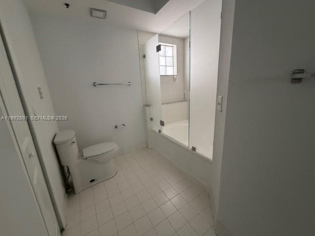 Building Photo - 3245 NE 184th St