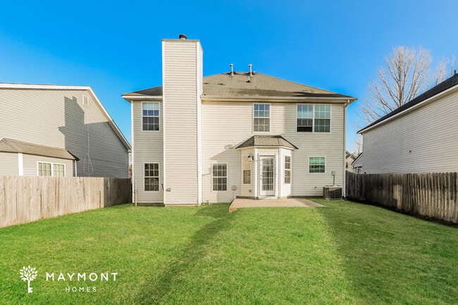 Building Photo - Bright and Spacious Home