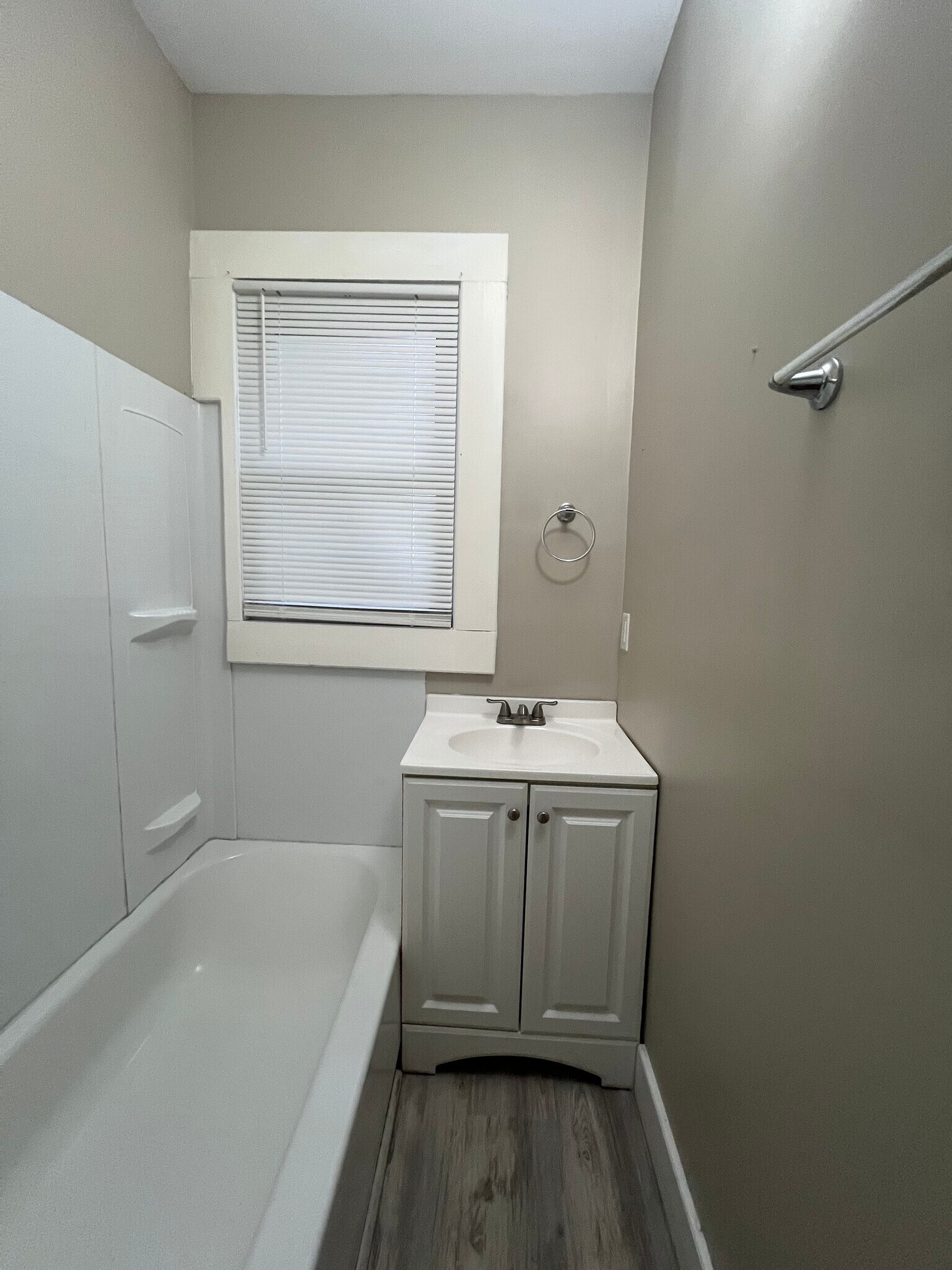 Building Photo - 1943 W Bethune St