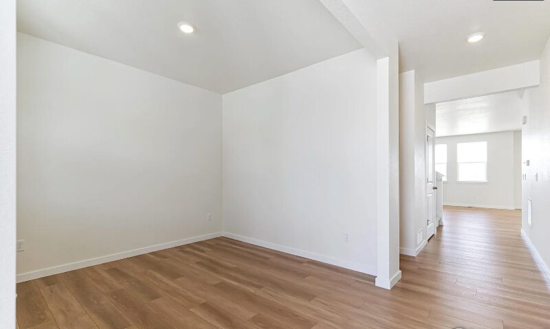 Building Photo - 9900 Biscay St