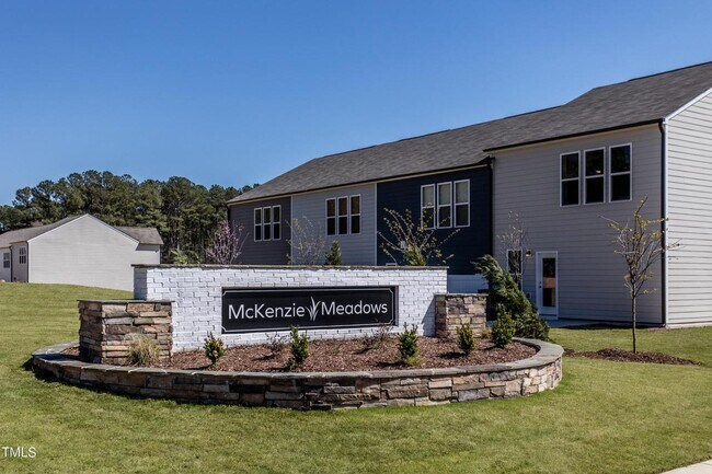 Building Photo - 1482 Rhodes Pond St