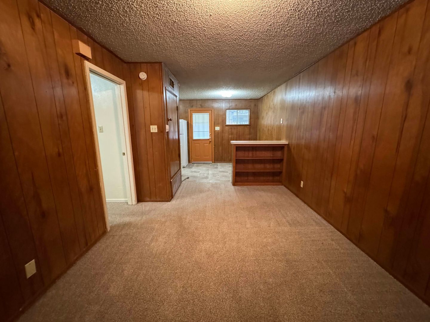 Building Photo - 806 Safady Ave
