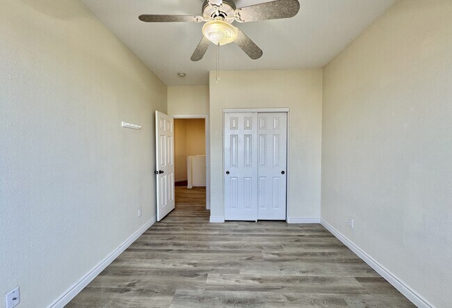 Building Photo - 6039 Glowing Cottage Ct
