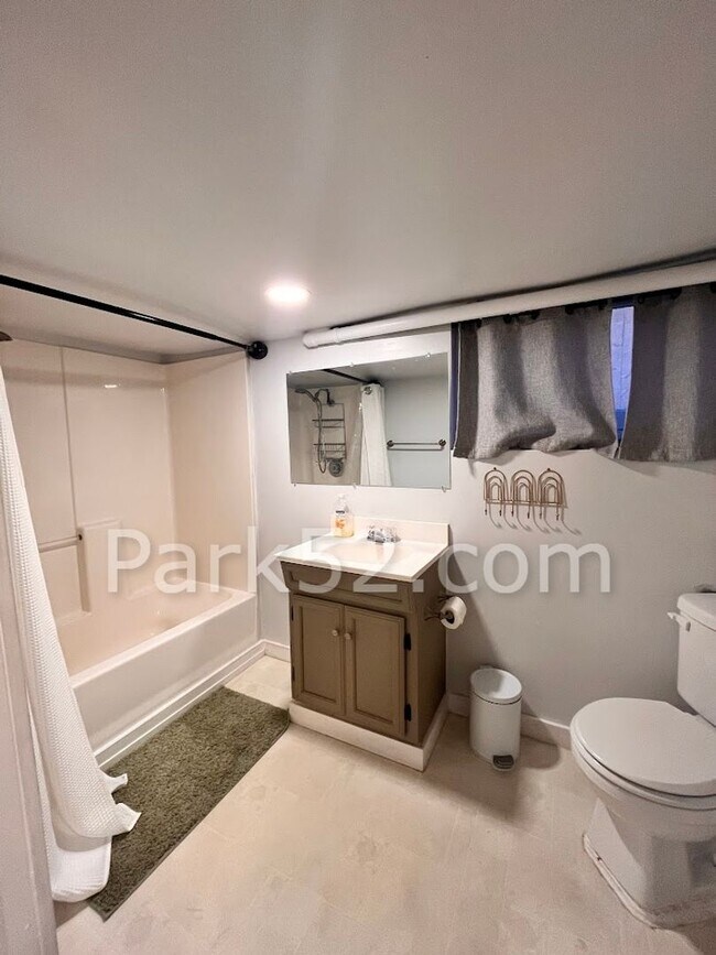 Building Photo - Beautiful Tacoma Single Family Home