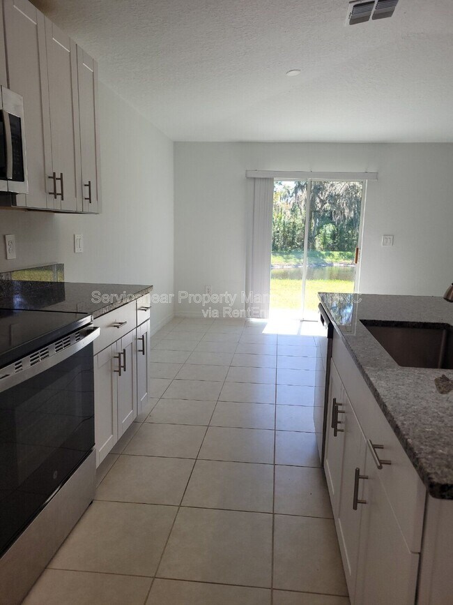 Building Photo - 2240 Gatsby Ln