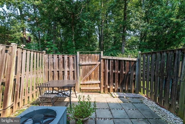 Building Photo - 2133 Whisper Way