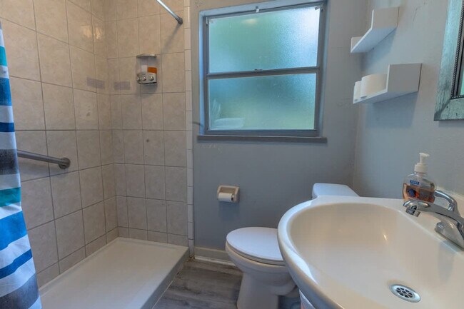 Building Photo - 123 Oconee St