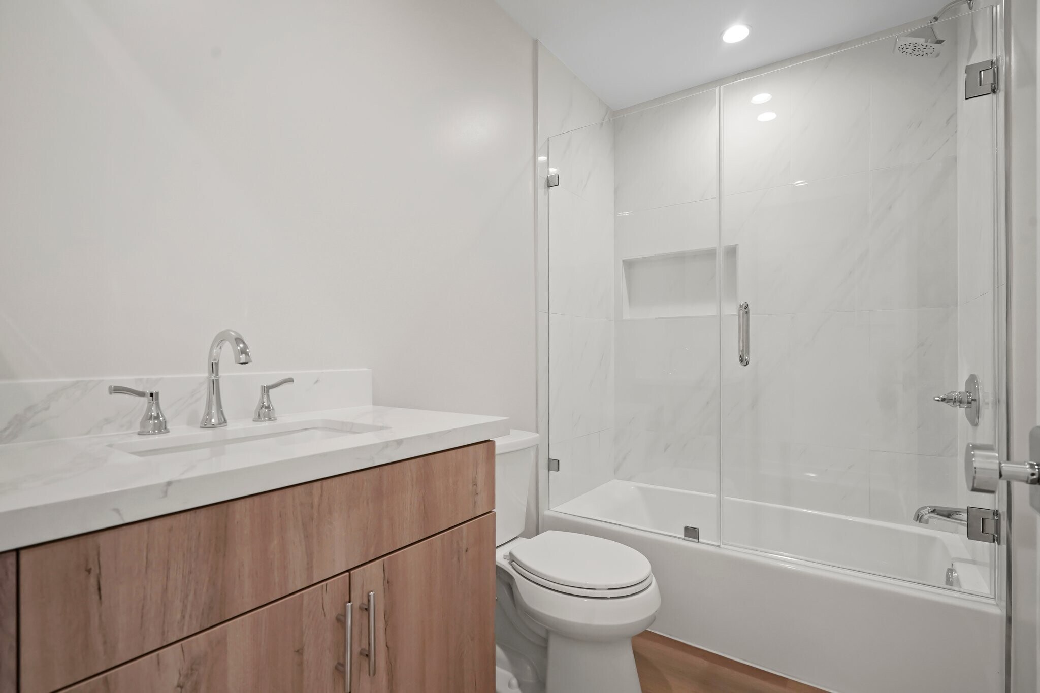 Bathroom - 1561 E Elizabeth St