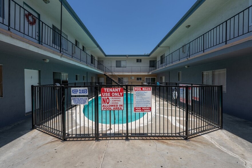 Interior Photo - 4011 W. 129th Street