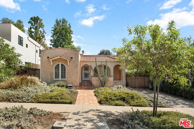 Building Photo - 1320 Eagle Vista Dr