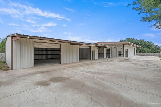 Building Photo - 413 S Los Cerritos Cir