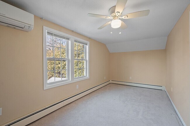 Building Photo - 52 Point Pleasant Rd