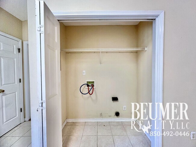 Building Photo - 3bd/2ba Home For Rent
