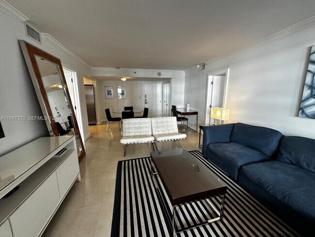 Building Photo - 5225 Collins Ave