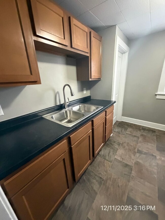 Building Photo - 2311 California Ave